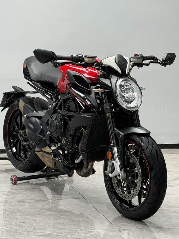 二手奥古斯塔Brutale 800