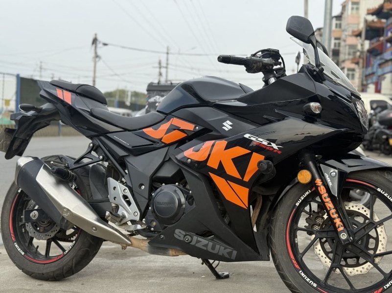 二手豪爵铃木GSX250R