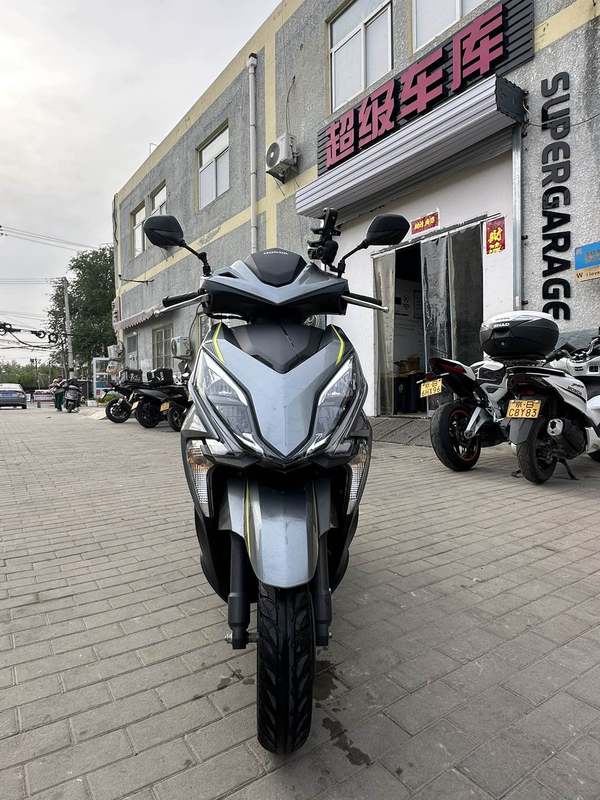 二手新大洲本田裂行 RX125Fi