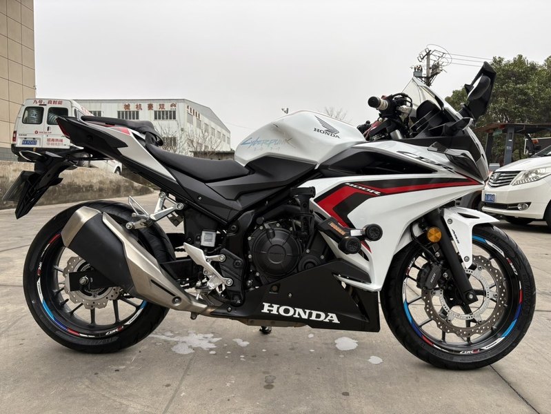 二手本田CBR400R