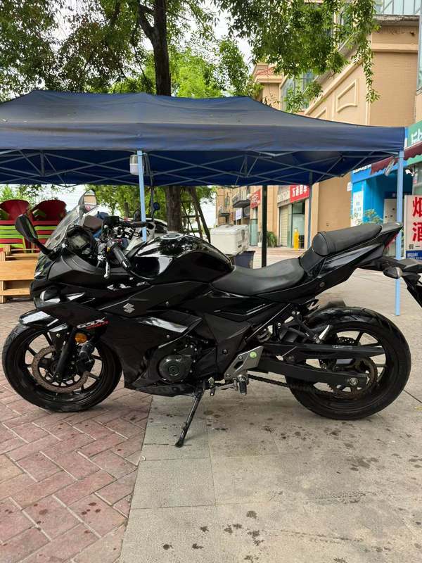 二手豪爵铃木GSX250R