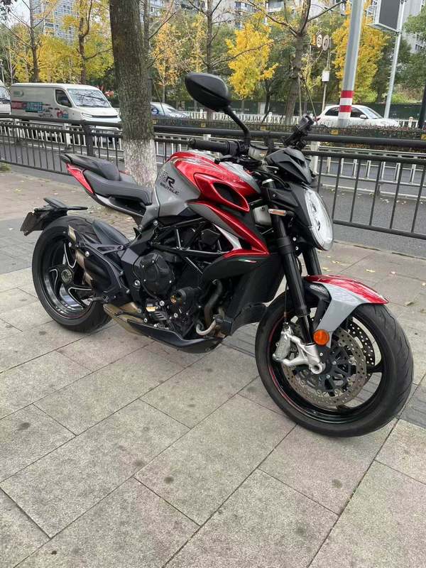 二手奥古斯塔Brutale 800