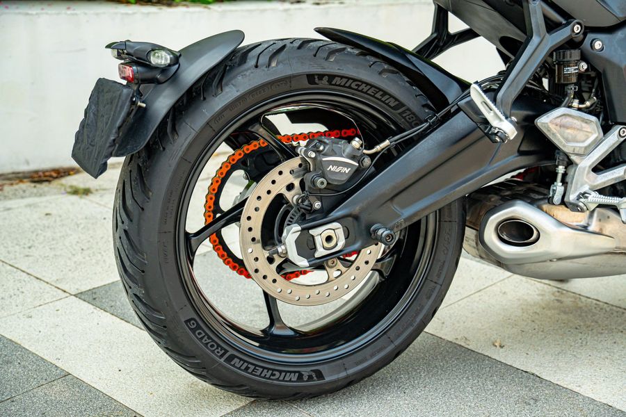 二手凯旋Trident 660