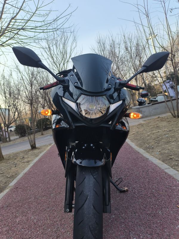 二手豪爵铃木GSX250R