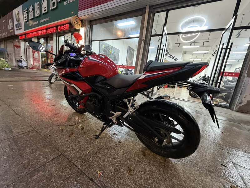 二手本田CBR400R