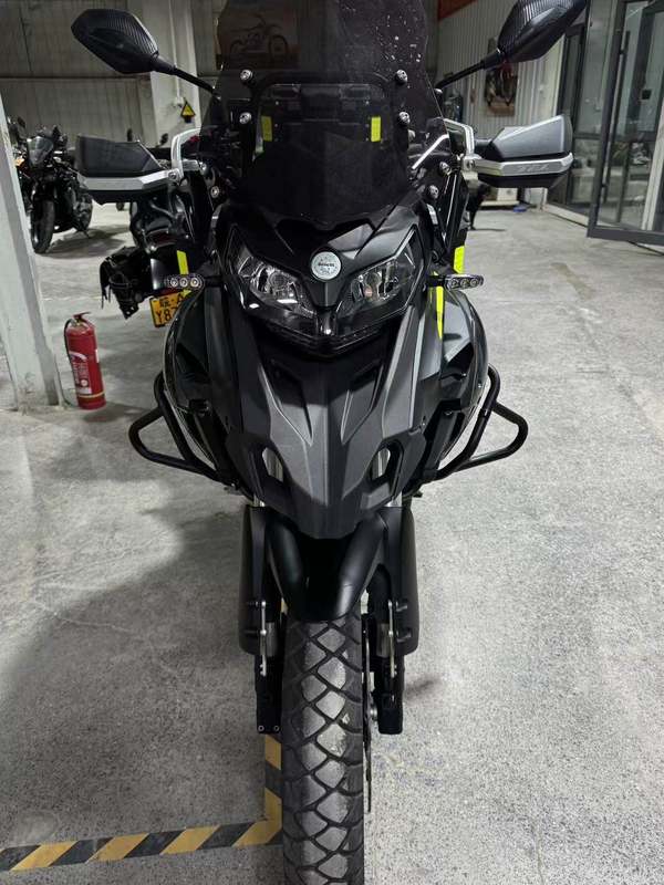 二手贝纳利金鹏 TRK502