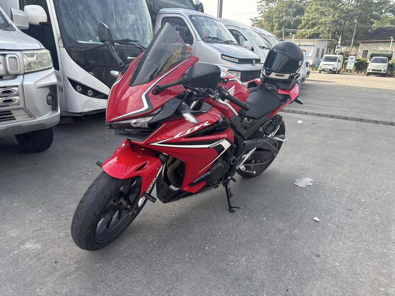 二手本田CBR400R