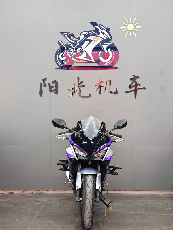 二手本田CBR400R
