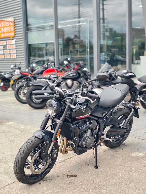 二手凯旋Trident 660