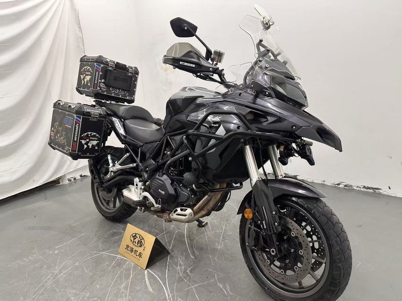 二手贝纳利金鹏 TRK502