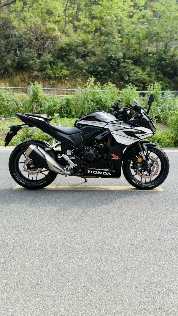 二手本田CBR400R
