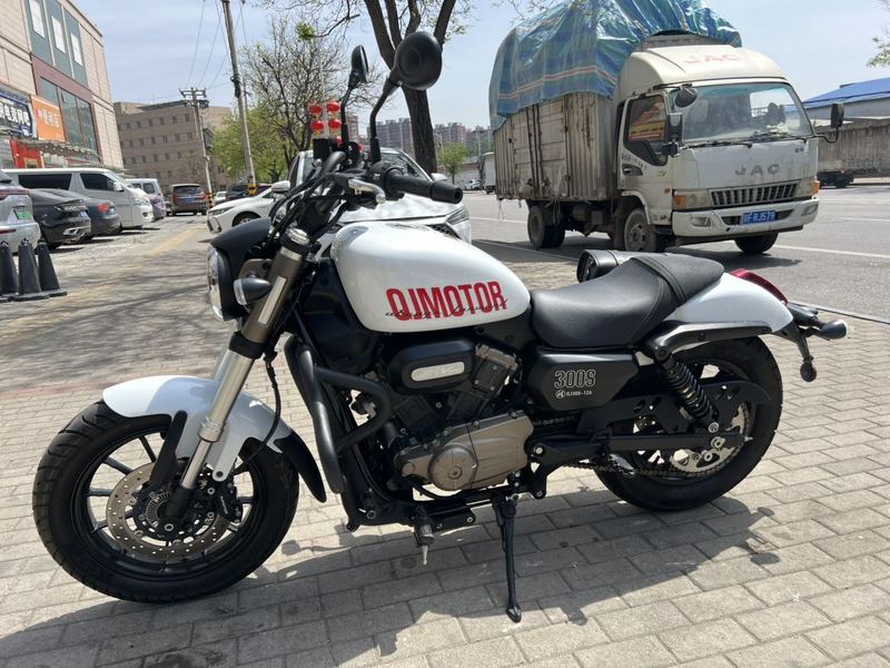 二手QJMOTOR闪300