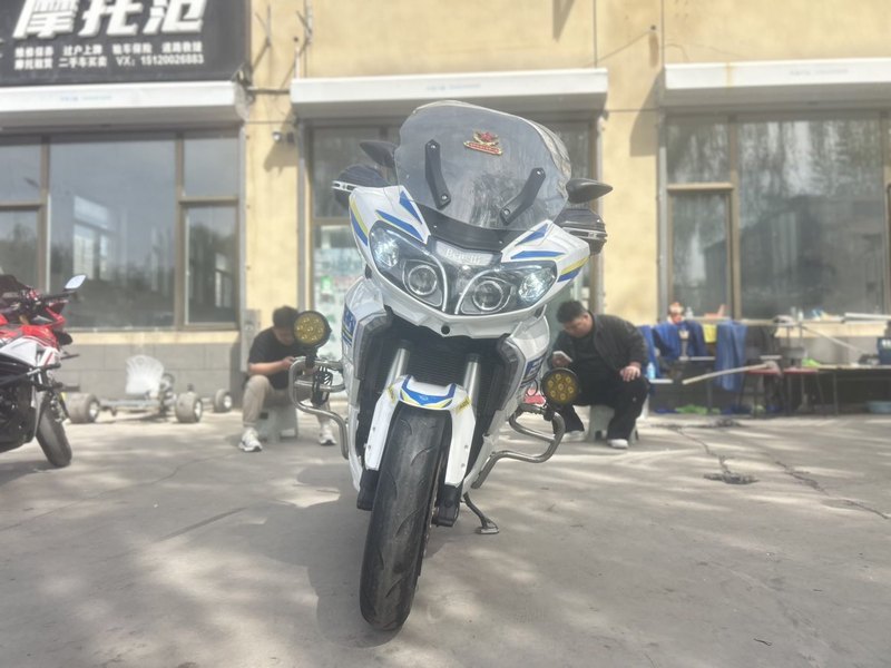 二手贝纳利600GC