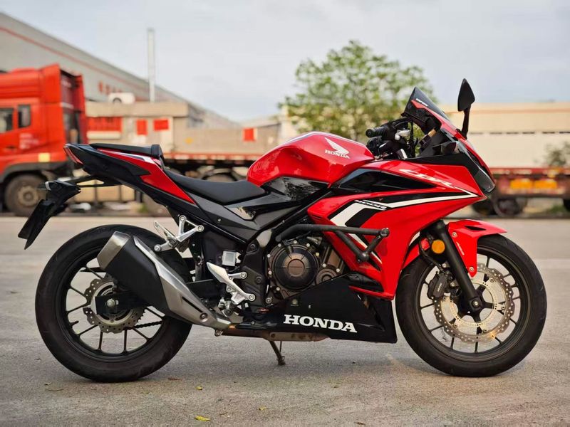 二手本田CBR400R