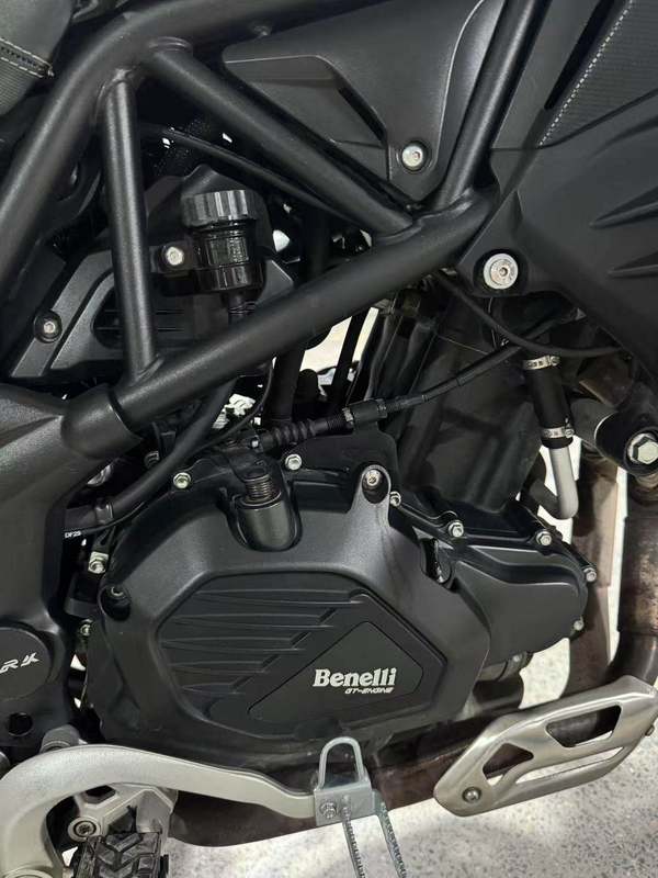 二手贝纳利金鹏 TRK502