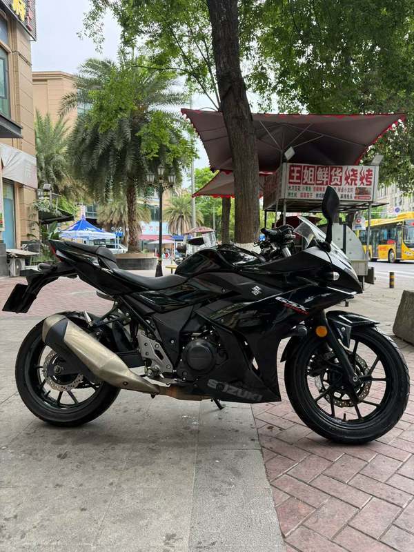二手豪爵铃木GSX250R