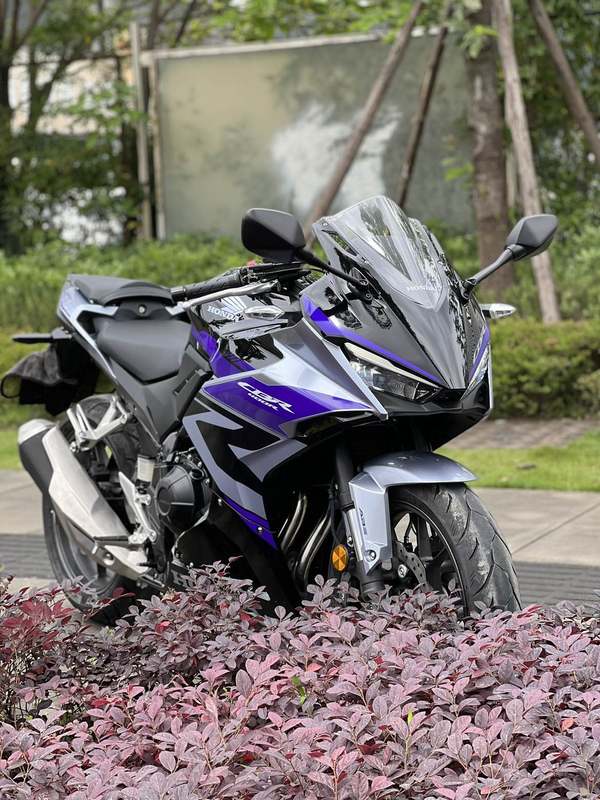 二手本田CBR400R