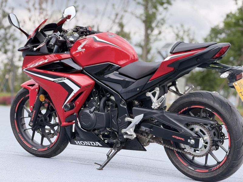 二手本田CBR400R