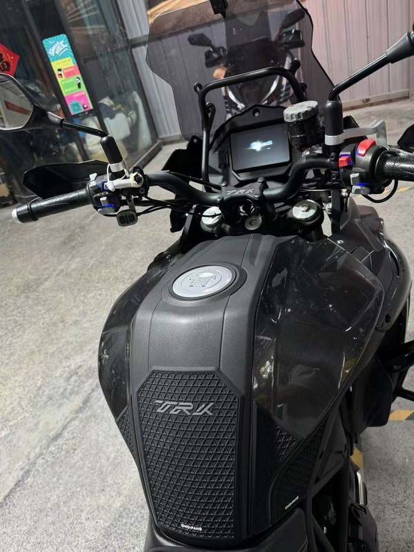 二手贝纳利金鹏 TRK502