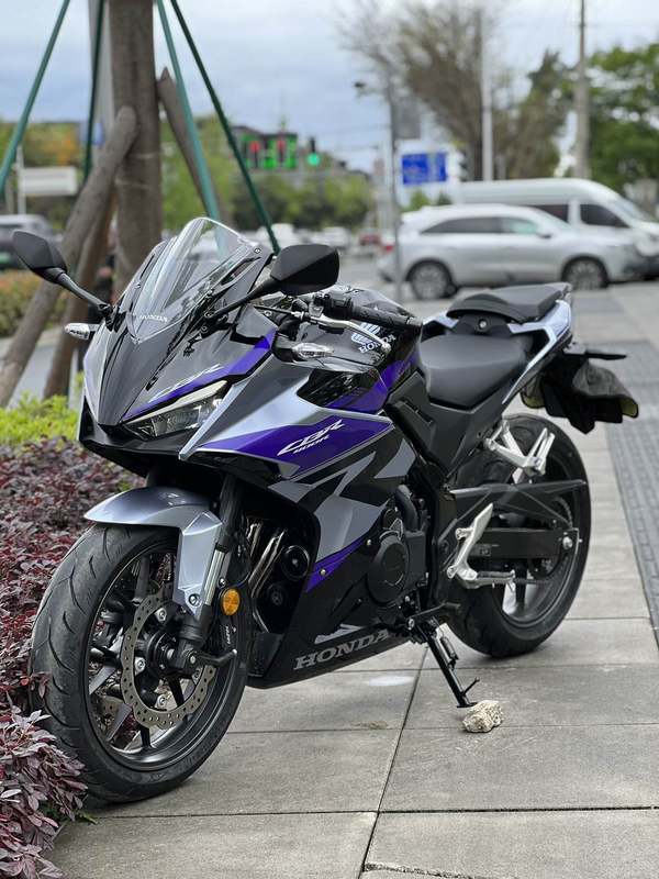 二手本田CBR400R