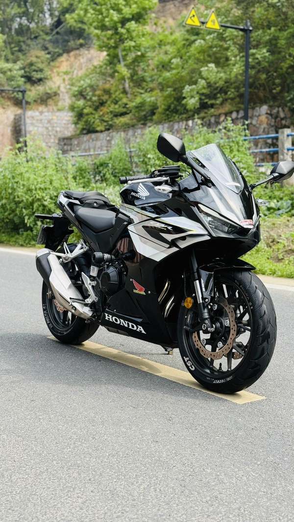 二手本田CBR400R