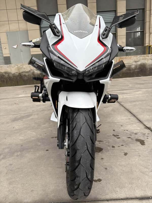二手本田CBR400R