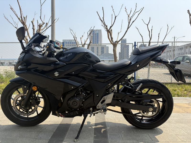 二手豪爵铃木GSX250R
