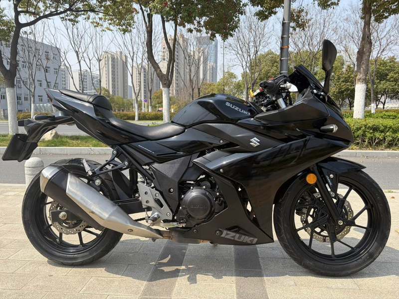 二手豪爵铃木GSX250R