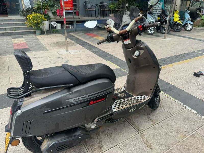 二手维多利亚Sixties 250Si