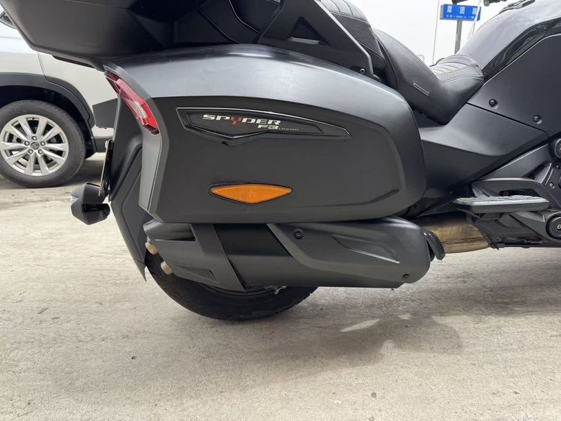 二手庞巴迪Spyder F3 