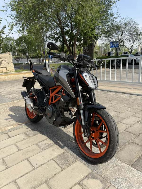 二手KTMR2R390 Duke