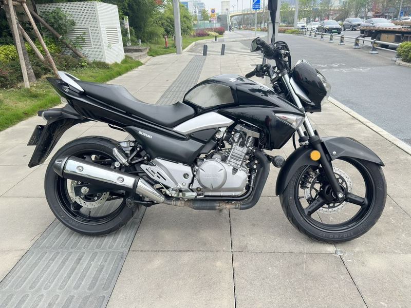 二手豪爵铃木骊驰 GW250