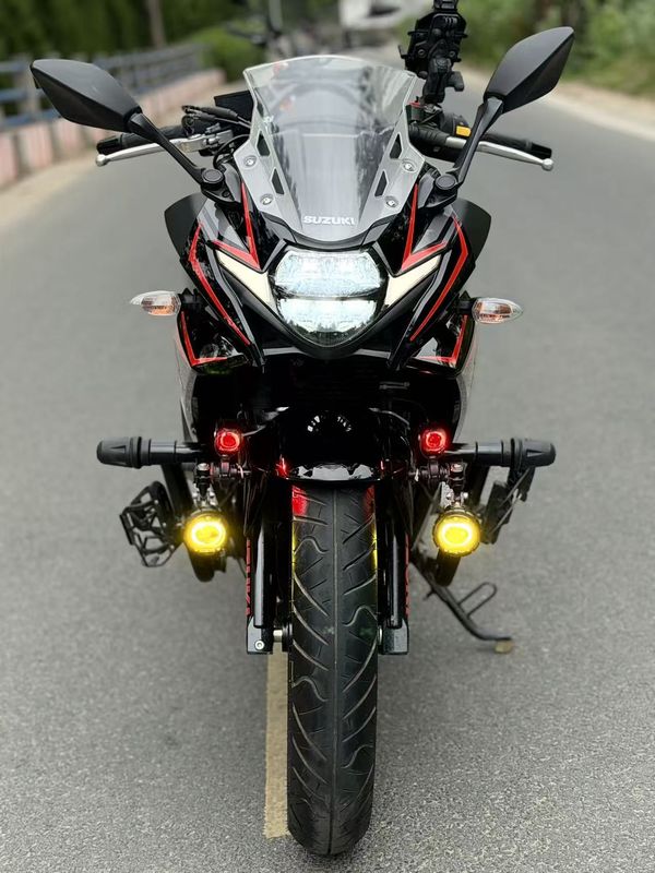 二手豪爵铃木GSX250R