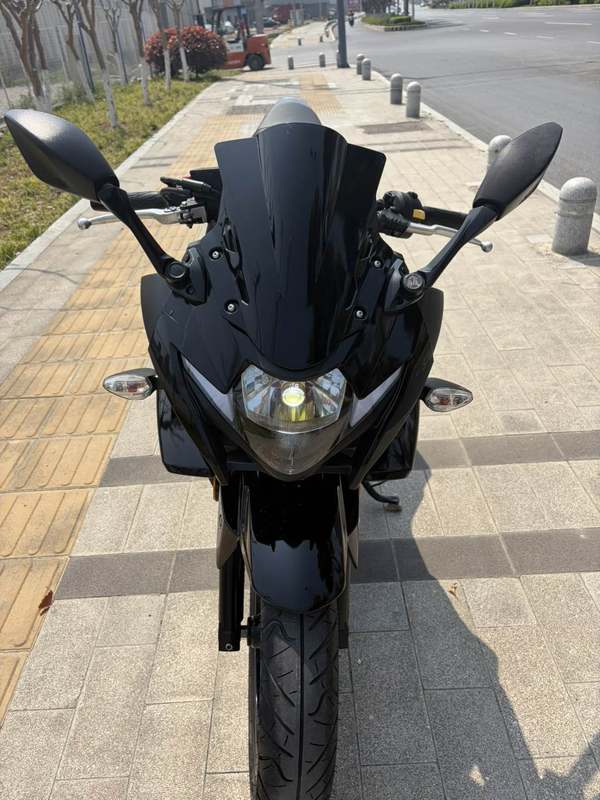 二手豪爵铃木GSX250R