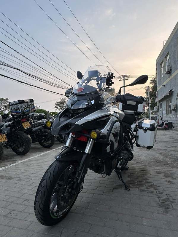 二手贝纳利金鹏 TRK502