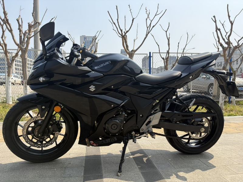 二手豪爵铃木GSX250R