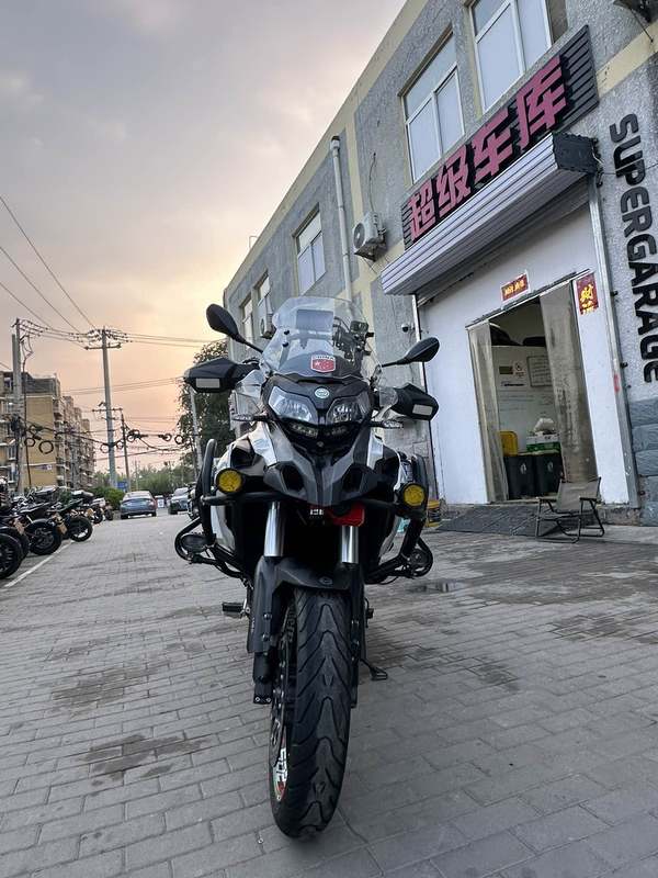 二手贝纳利金鹏 TRK502