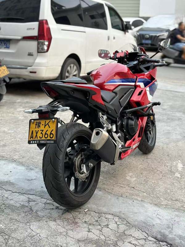 二手本田CBR400R