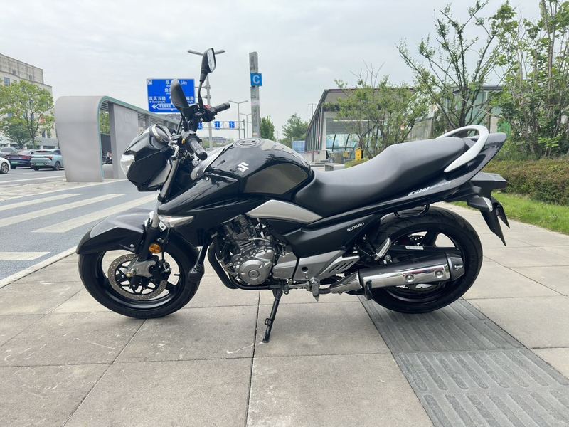 二手豪爵铃木骊驰 GW250