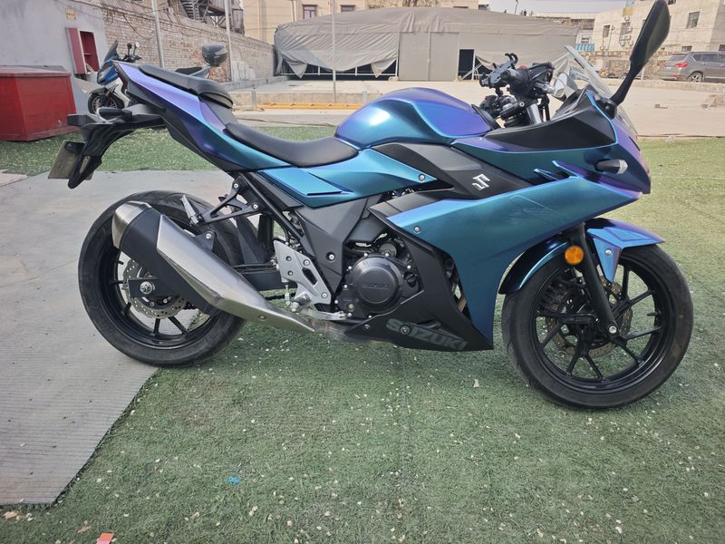 二手豪爵铃木GSX250R