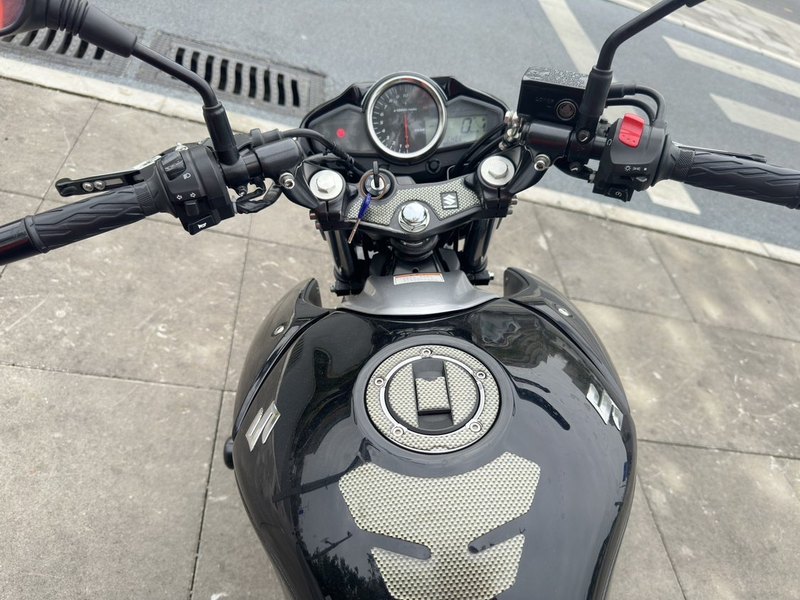 二手豪爵铃木骊驰 GW250