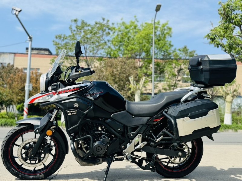 二手豪爵铃木DL250