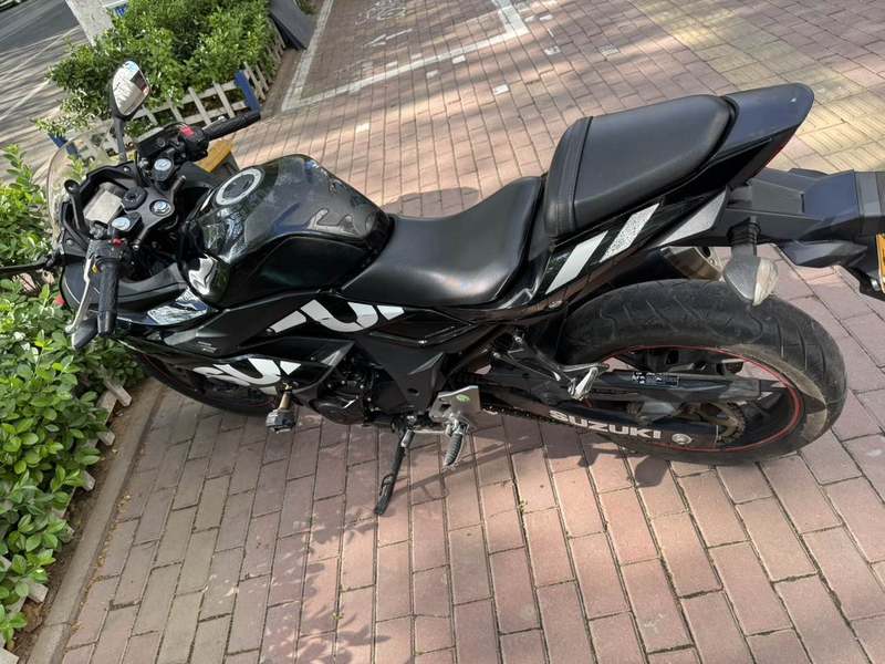 二手豪爵铃木GSX250R