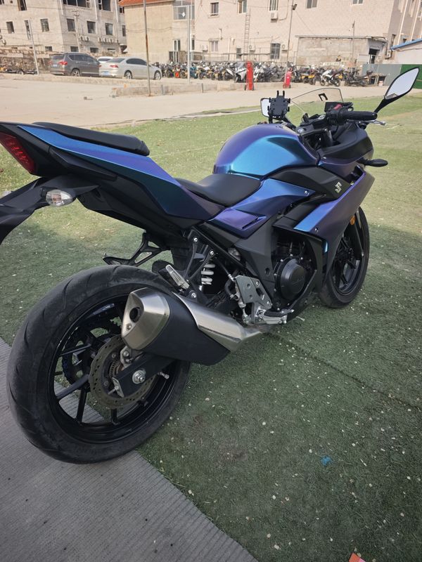 二手豪爵铃木GSX250R