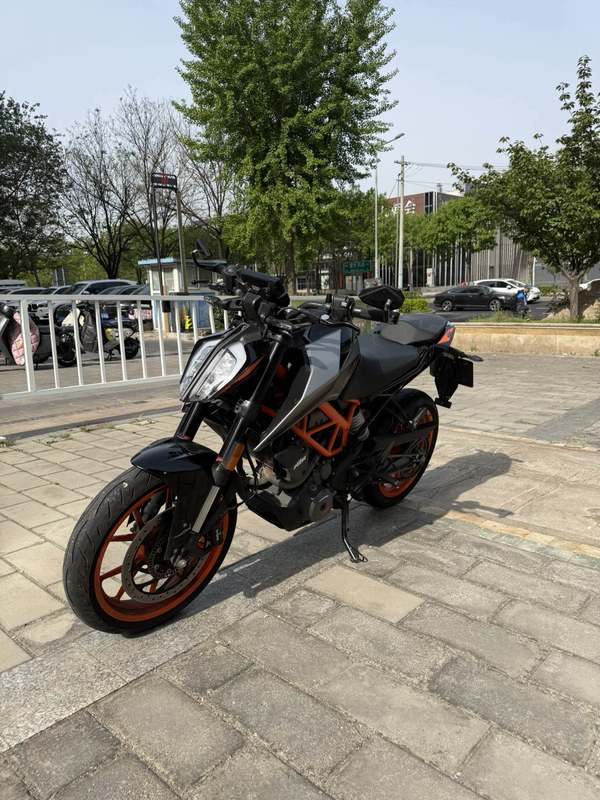 二手KTMR2R390 Duke