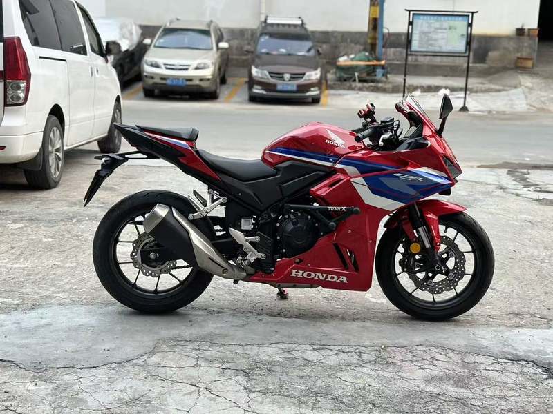 二手本田CBR400R
