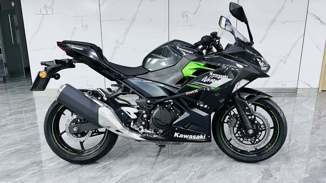 二手川崎Ninja 400
