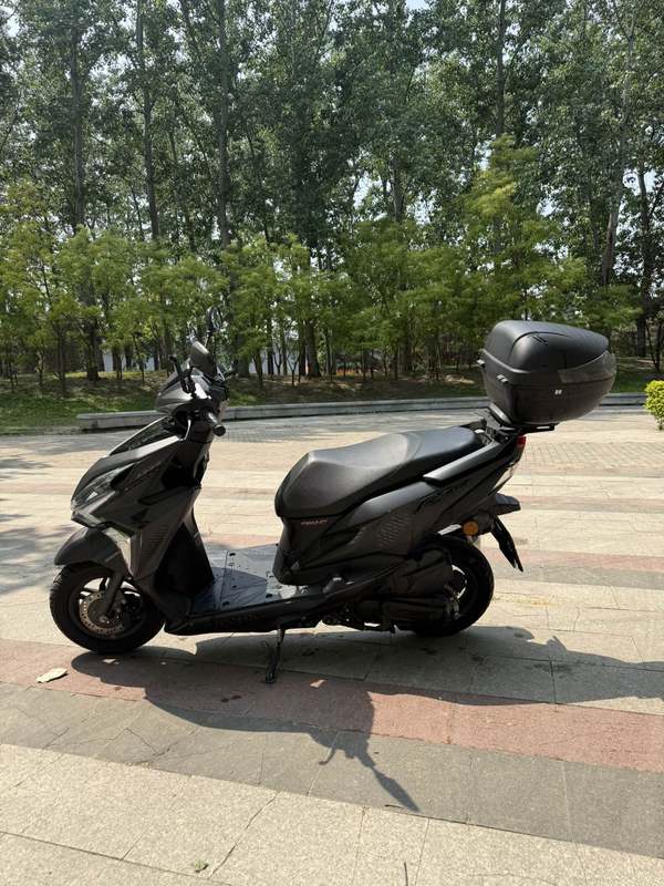 二手新大洲本田裂行 RX125Fi