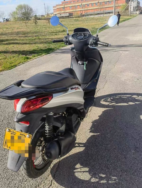 二手比亚乔Medley 150