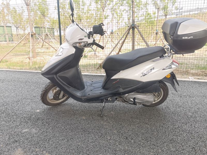 二手五羊本田SCR 喜鲨125